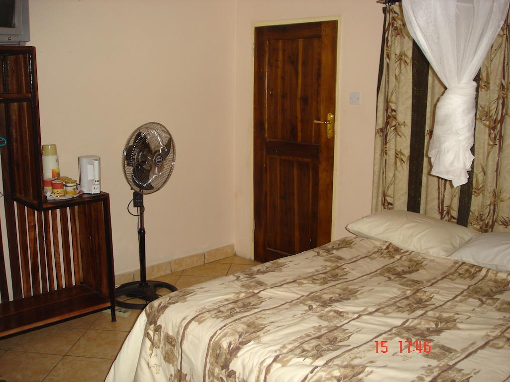 The Stone Guest House Livingstone Chambre photo