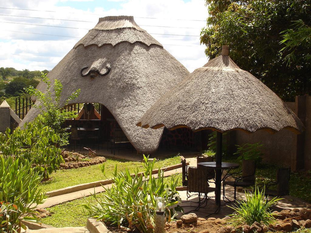 The Stone Guest House Livingstone Extérieur photo